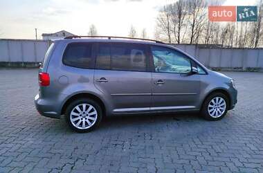 Мінівен Volkswagen Touran 2010 в 