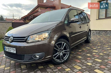 Мінівен Volkswagen Touran 2011 в 