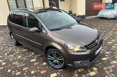 Мінівен Volkswagen Touran 2011 в 