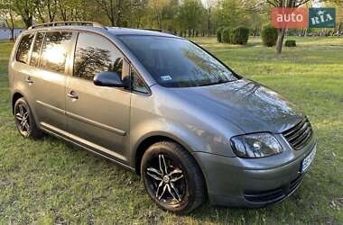 Мінівен Volkswagen Touran 2004 в 