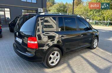 Мінівен Volkswagen Touran 2005 в 