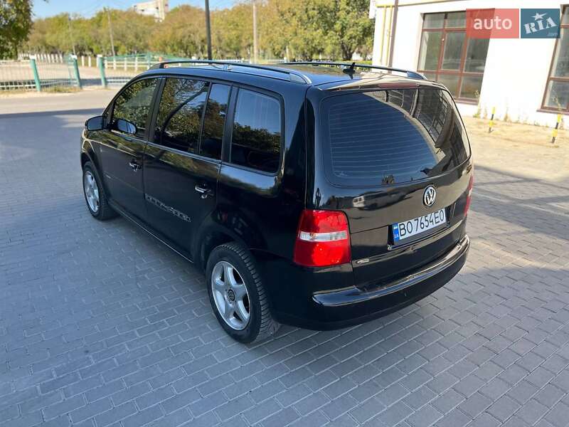 Мінівен Volkswagen Touran 2005 в Покровському