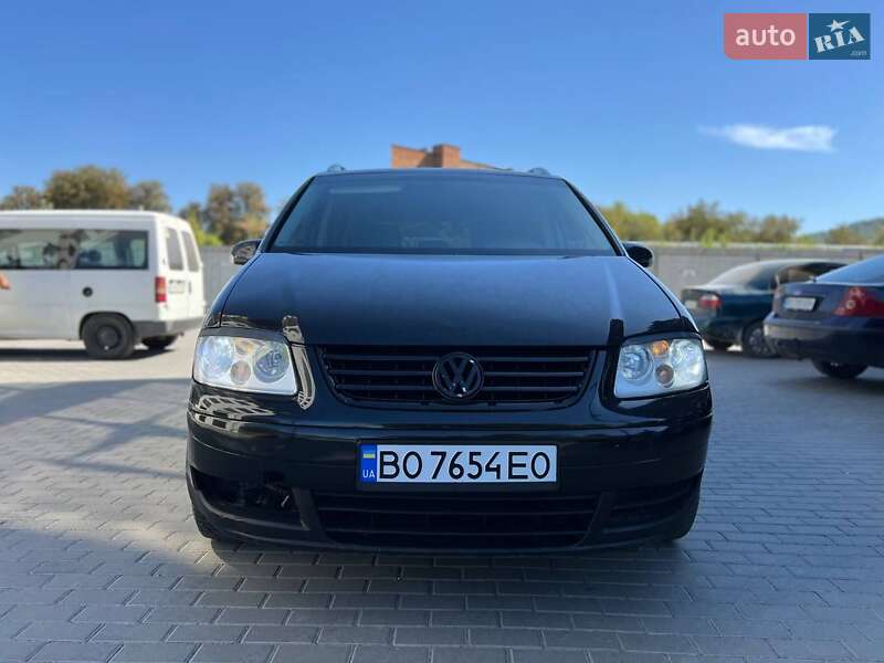 Мінівен Volkswagen Touran 2005 в Покровському