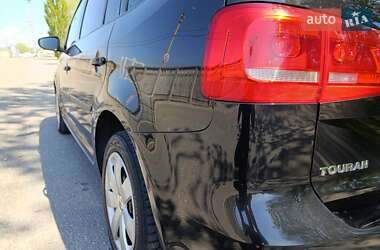 Минивэн Volkswagen Touran 2011 в 