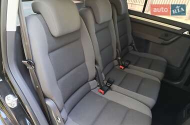 Минивэн Volkswagen Touran 2011 в 
