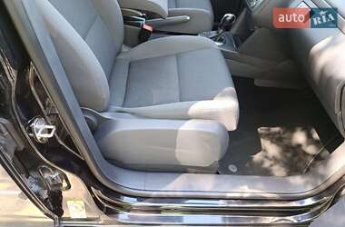 Минивэн Volkswagen Touran 2011 в 