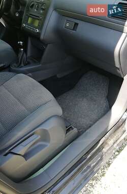 Мінівен Volkswagen Touran 2006 в 