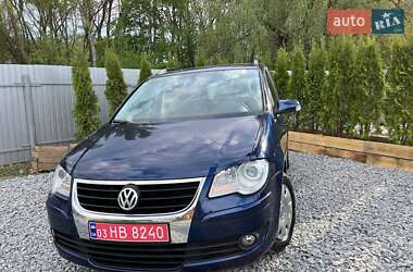 Минивэн Volkswagen Touran 2007 в 