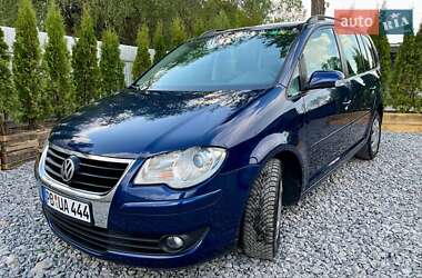 Минивэн Volkswagen Touran 2007 в 