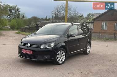 Минивэн Volkswagen Touran 2013 в Коростене