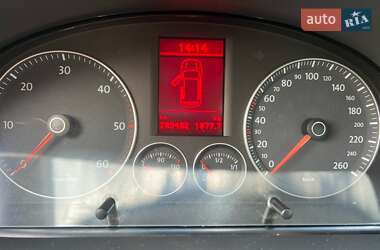 Мінівен Volkswagen Touran 2007 в 
