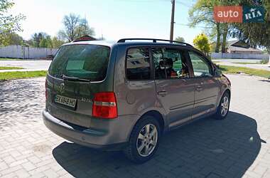 Минивэн Volkswagen Touran 2006 в 