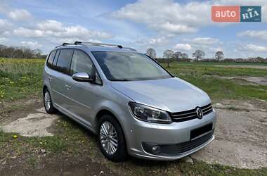 Мінівен Volkswagen Touran 2015 в 