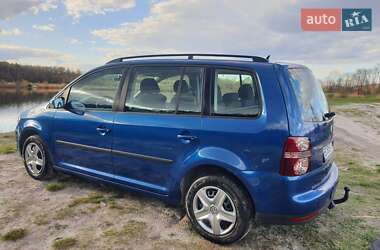 Минивэн Volkswagen Touran 2008 в 