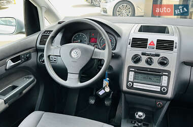 Мінівен Volkswagen Touran 2007 в 