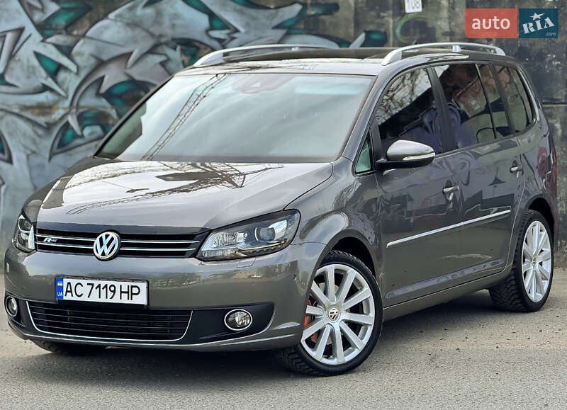 Минивэн Volkswagen Touran 2012 в Луцке