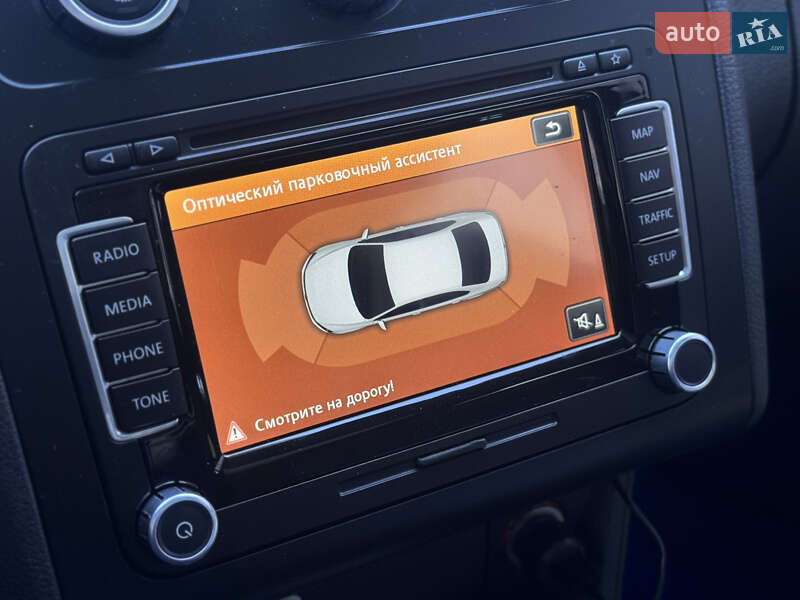 Минивэн Volkswagen Touran 2012 в Луцке