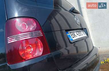 Минивэн Volkswagen Touran 2009 в 