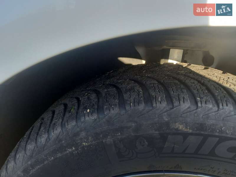 Мінівен Volkswagen Touran 2009 в Сарнах фото 5 Мінівен Volkswagen Touran 2009 в Сарнах