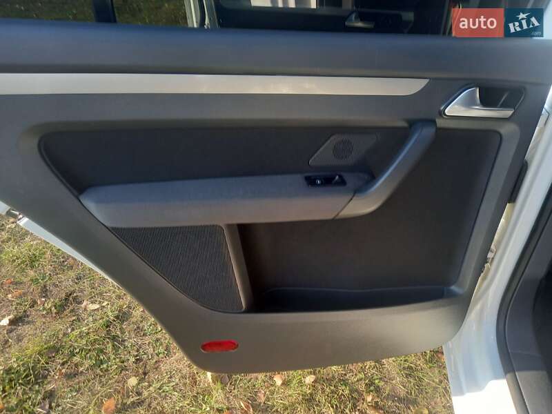 Мінівен Volkswagen Touran 2009 в Сарнах фото 10 Мінівен Volkswagen Touran 2009 в Сарнах