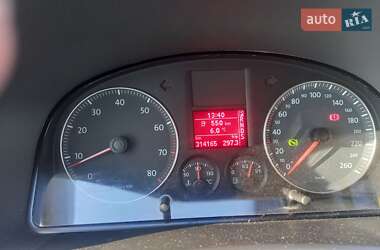 Минивэн Volkswagen Touran 2009 в 