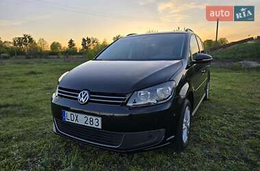 Минивэн Volkswagen Touran 2011 в 