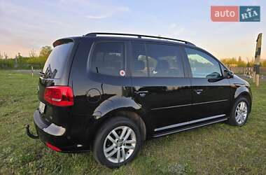 Минивэн Volkswagen Touran 2011 в 
