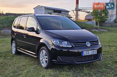 Минивэн Volkswagen Touran 2011 в 