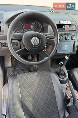 Мінівен Volkswagen Touran 2005 в 