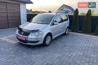 Минивэн Volkswagen Touran 2009 в Любомле