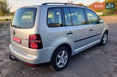Минивэн Volkswagen Touran 2008 в 