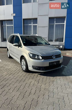 Мінівен Volkswagen Touran 2013 в 