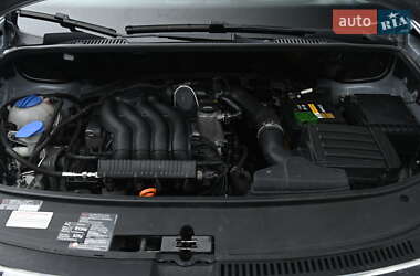 Мінівен Volkswagen Touran 2008 в 
