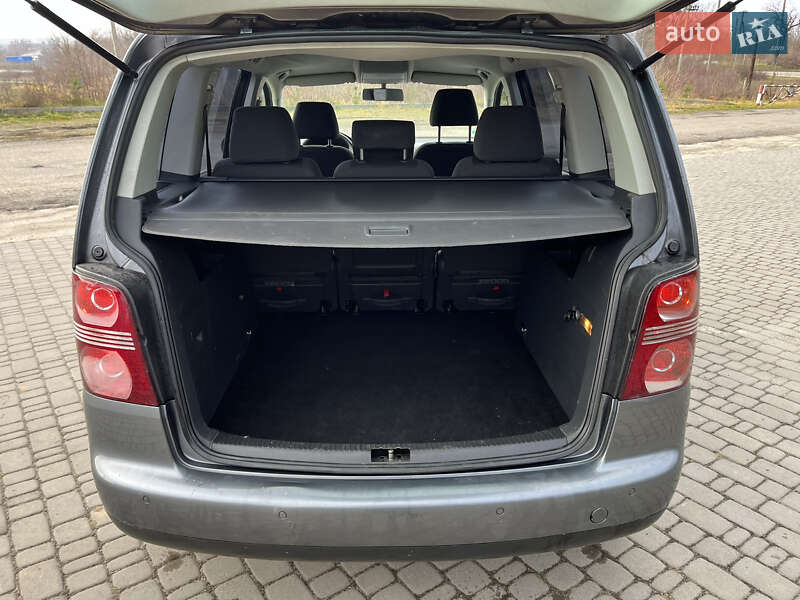 Мінівен Volkswagen Touran 2006 в Львові