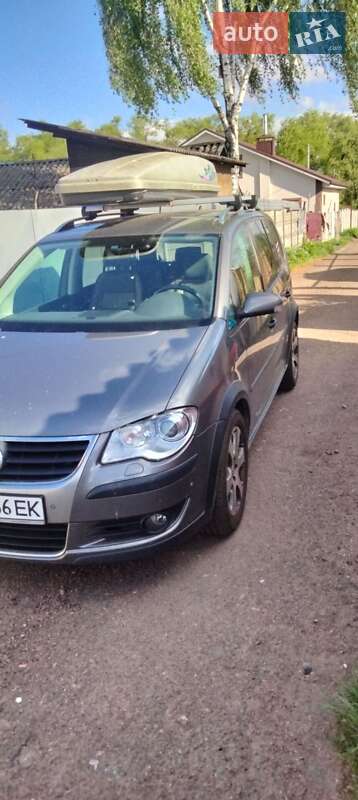 Мінівен Volkswagen Touran 2008 в Чернігові