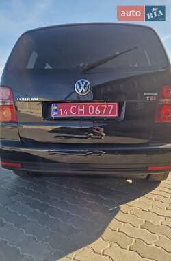 Минивэн Volkswagen Touran 2010 в 