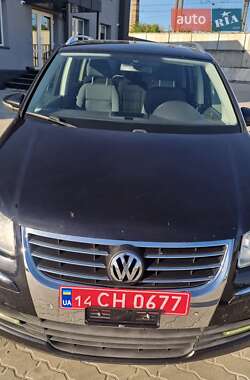 Минивэн Volkswagen Touran 2010 в 