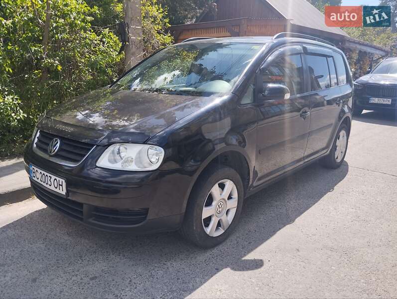 Минивэн Volkswagen Touran 2004 в 