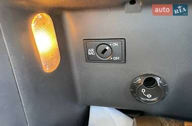 Мінівен Volkswagen Touran 2011 в 