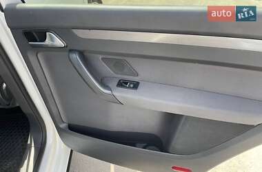Мінівен Volkswagen Touran 2011 в 