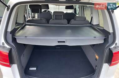 Мінівен Volkswagen Touran 2011 в 