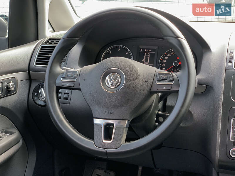 Мінівен Volkswagen Touran 2011 в Бердичеві