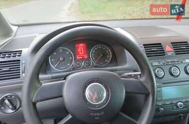Минивэн Volkswagen Touran 2006 в 