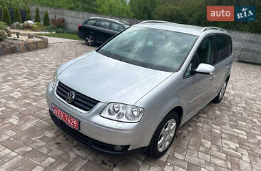 Минивэн Volkswagen Touran 2004 в 