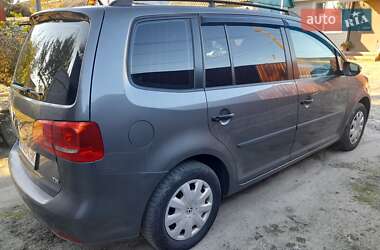 Минивэн Volkswagen Touran 2011 в 