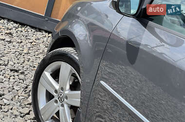 Мінівен Volkswagen Touran 2010 в 