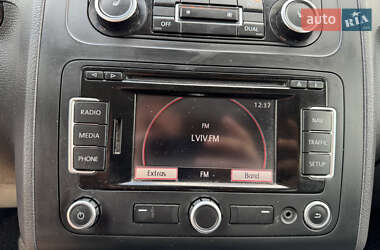 Мінівен Volkswagen Touran 2010 в 