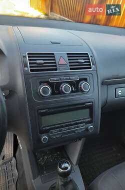 Минивэн Volkswagen Touran 2011 в 