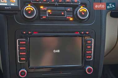 Минивэн Volkswagen Touran 2010 в 