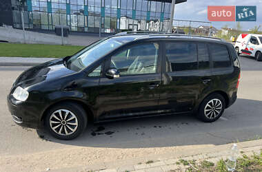 Мінівен Volkswagen Touran 2005 в 